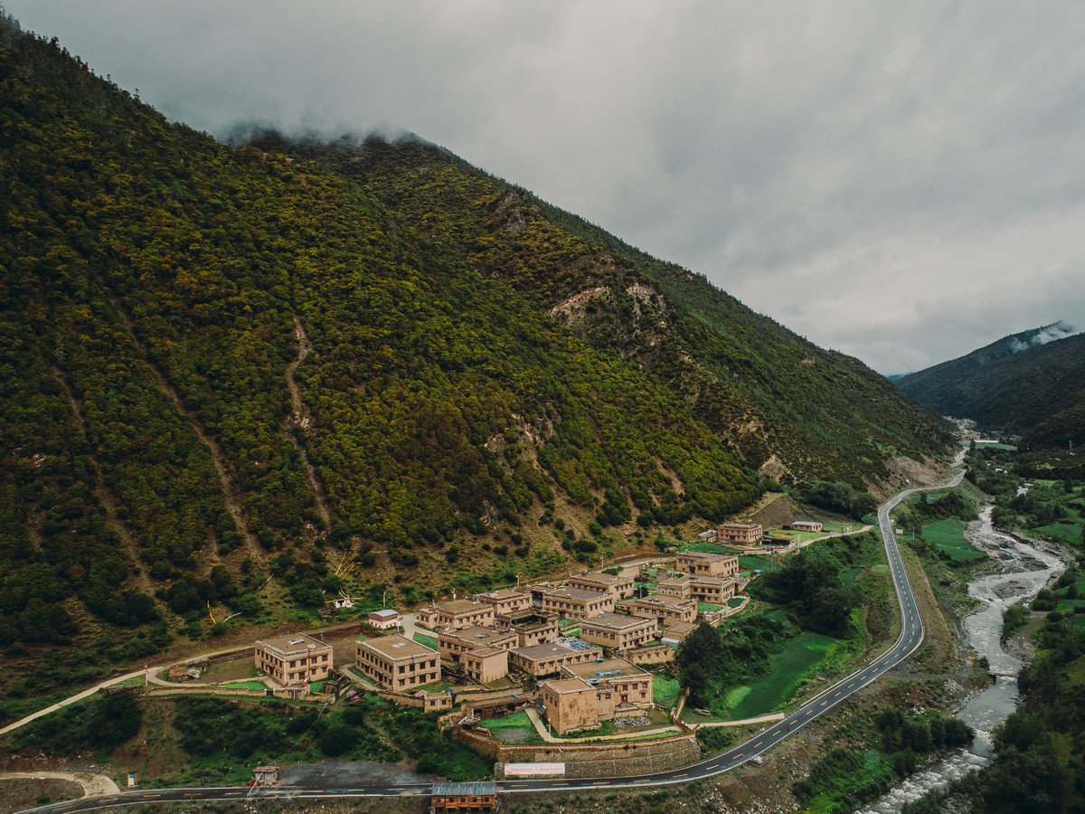 入选天下旅游减贫百大案例，，，，，，，四川这个43户人家的高原村寨成网红打卡地
