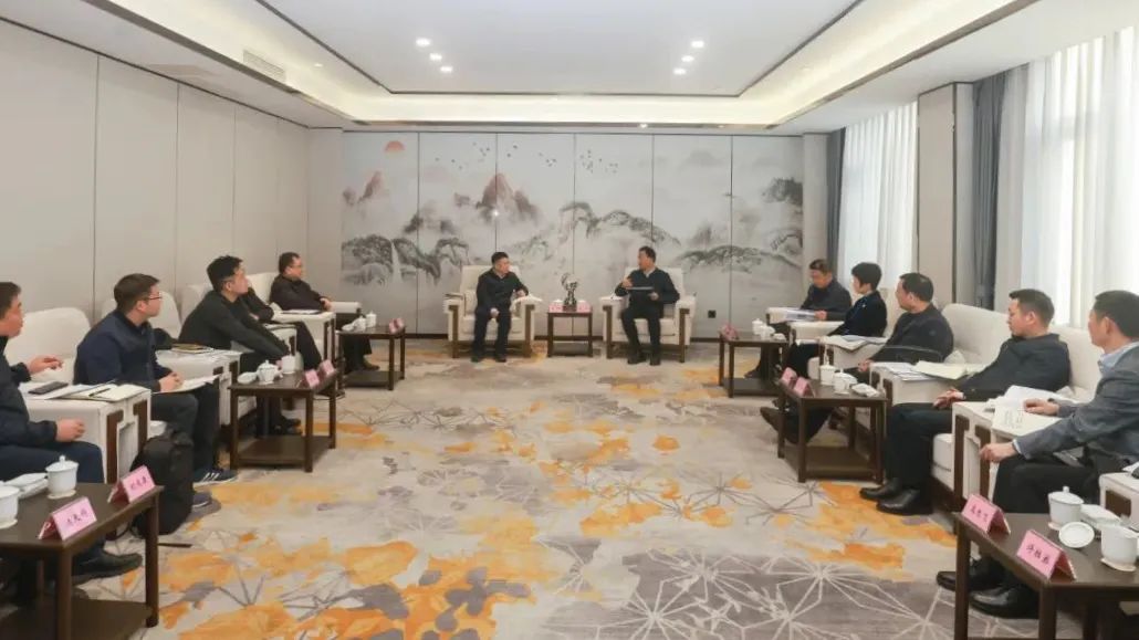 省xcsports集团向导率队赴乐山市座谈交流